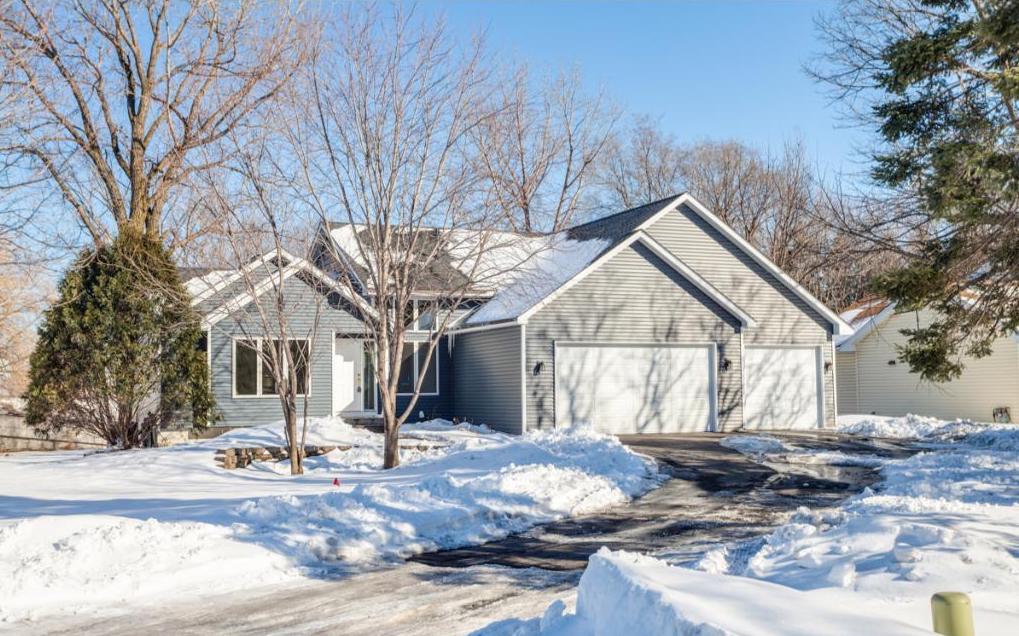 Blaine, Mn Katie Kurtz Adorned Homes